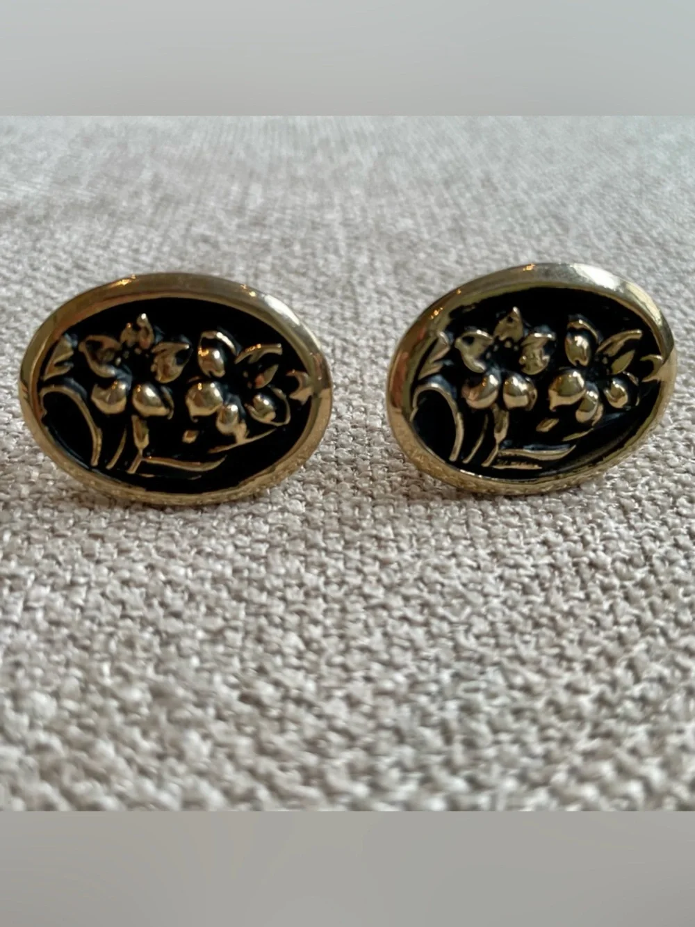 Vintage Oval Gold Tone Black Floral Statement Cuff Links 1970’s Work Office